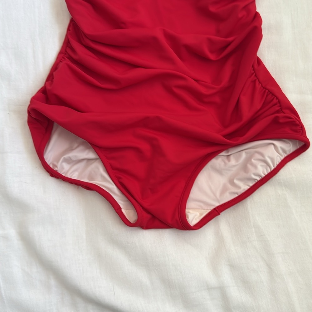 Chic Red Halter One-Piece Swimsuit - Picture 3 of 8